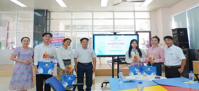 Trường Đại học Đồng Tháp tổ chức đón Tết Boun Pi Mai cho lưu học sinh Lào